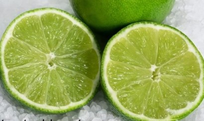 Cách làm sạch kính ô tô thế nào là đúng bạn đã biết chưa?  