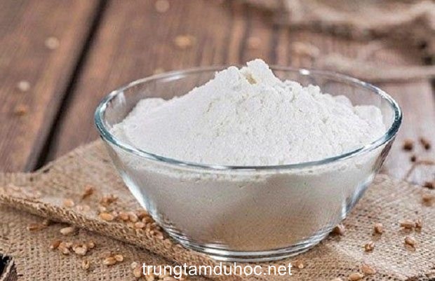 Sử dụng bột bắp để làm sạch tường nhà bếp