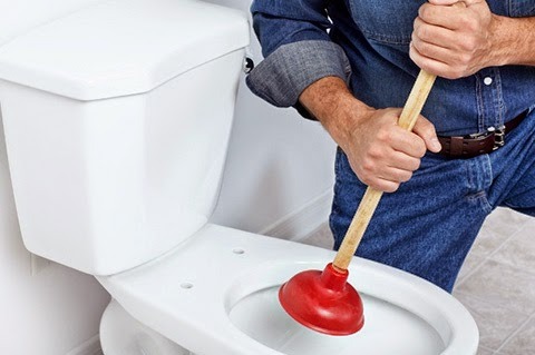 Thông bồn cầu nghẹt 4