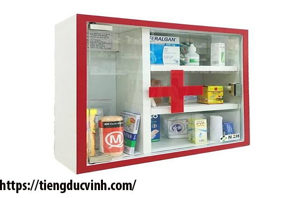 tủ dự trữ thuốc cơ bản cho cả gia đình