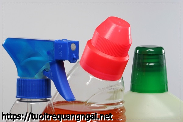 Cách tẩy keo 502 trên gỗ bằng dung môi Acetone
