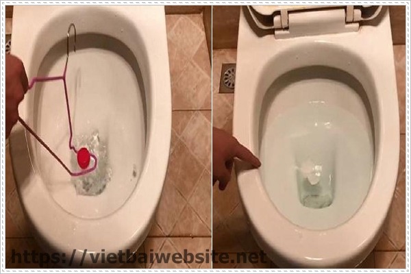 Tự thông bồn cầu nghẹt vật cứng bằng móc quần áo